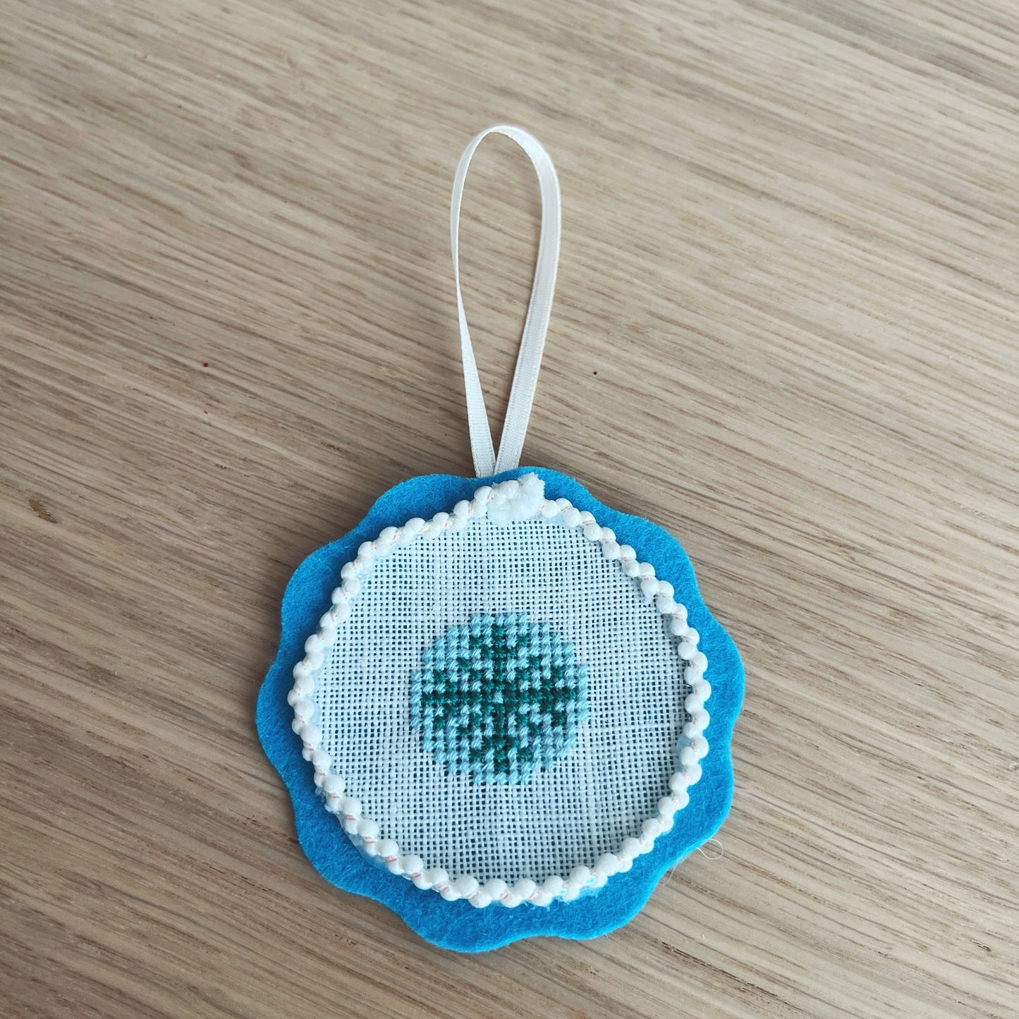 La mini broderie Flocon