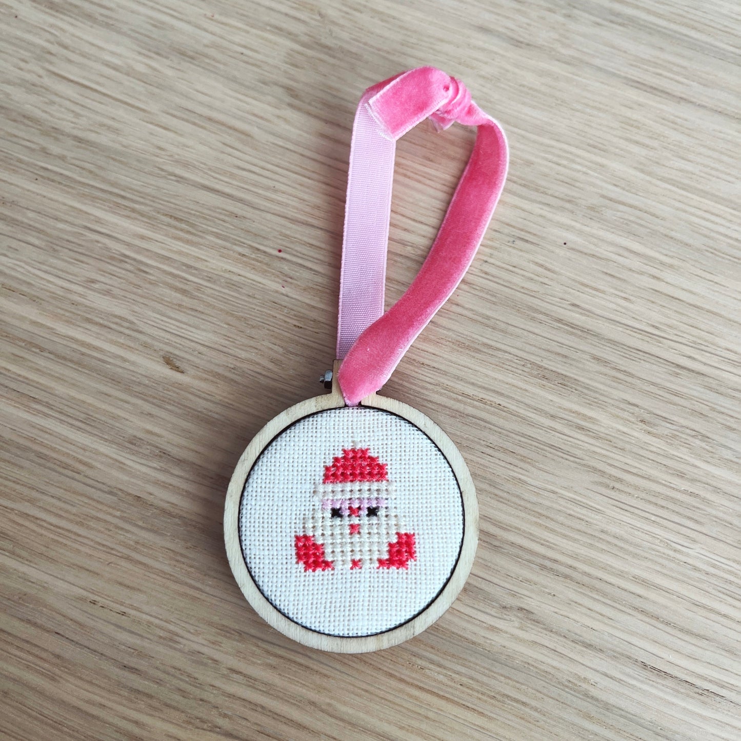 La mini broderie Papa Noël