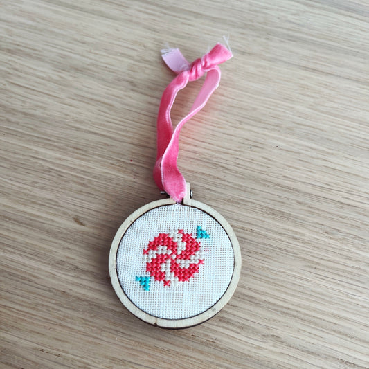 La mini broderie bonbon